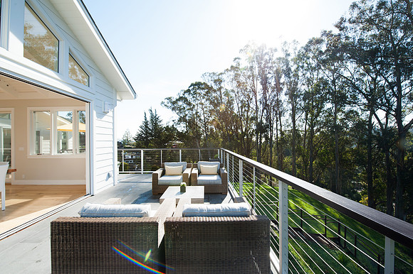 MV_Back_Exterior_05