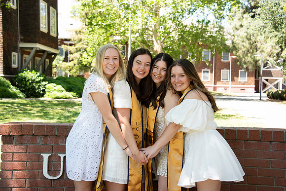 UCD_Grads_021