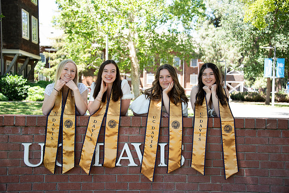 UCD_Grads_009