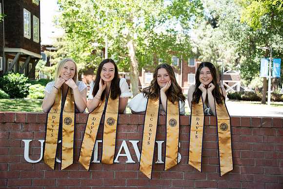 UCD_Grads_010