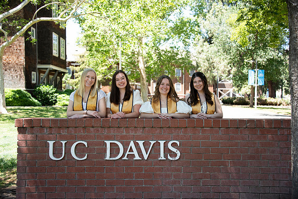 UCD_Grads_013