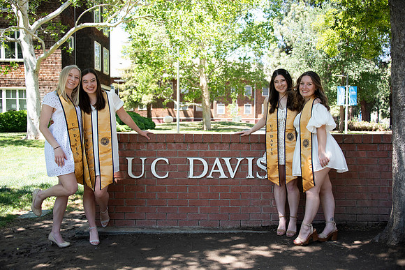 UCD_Grads_017