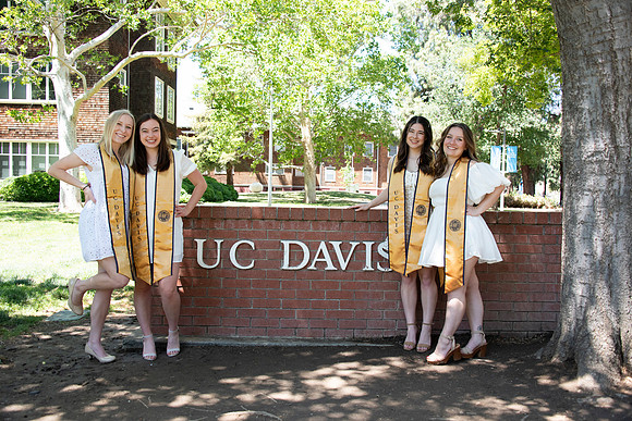 UCD_Grads_020