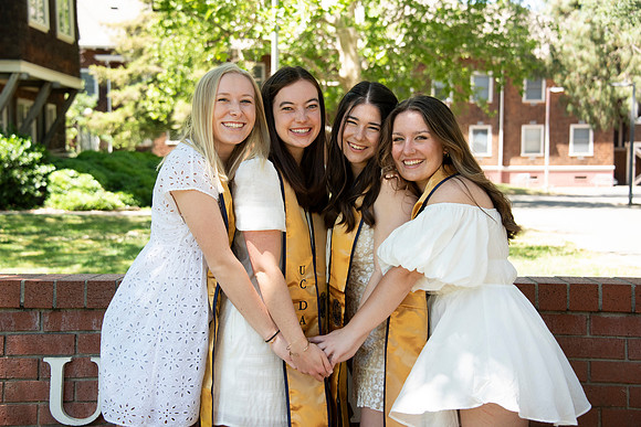 UCD_Grads_023