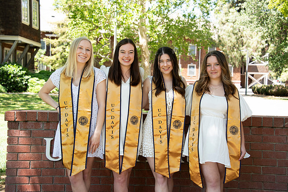 UCD_Grads_030