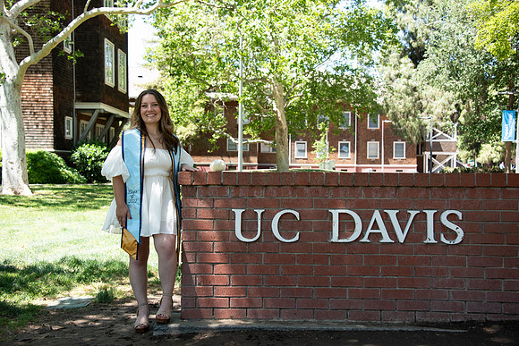 UCD_Grads_052