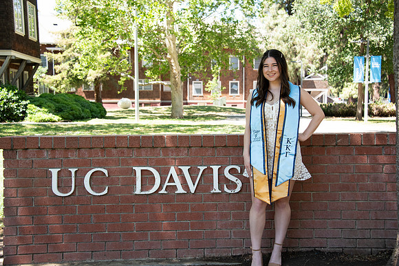 UCD_Grads_088