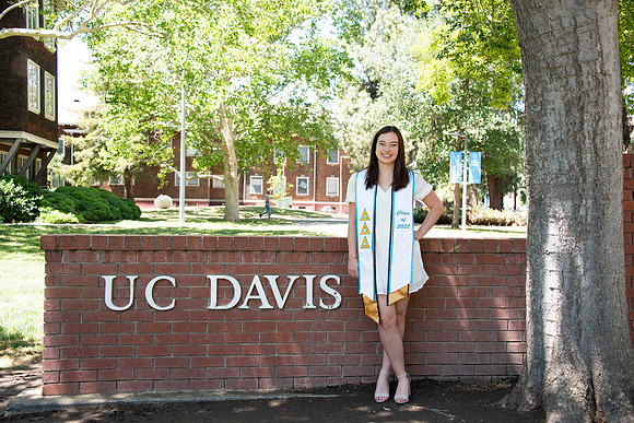 UCD_Grads_130