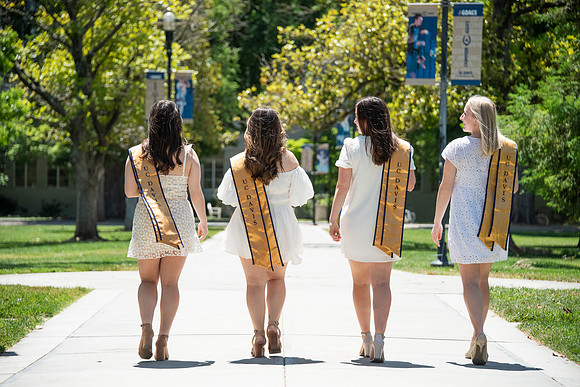 UCD_Grads_170