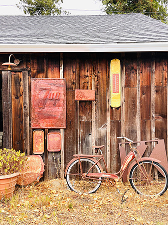 Rusty Hinges Fall24_016